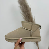 Ultra Mini Cozy Boots Beige