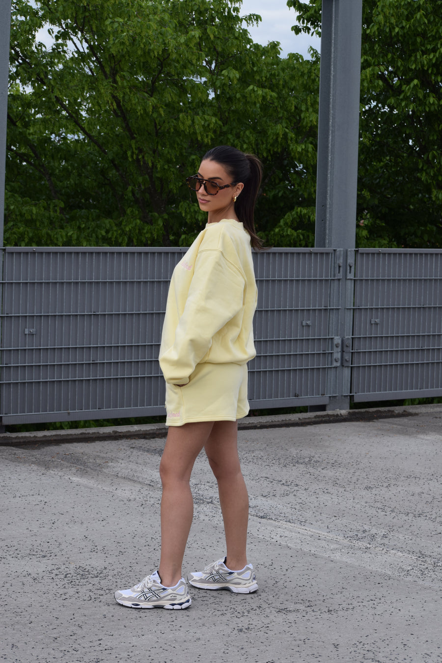 Redefined Short Geel