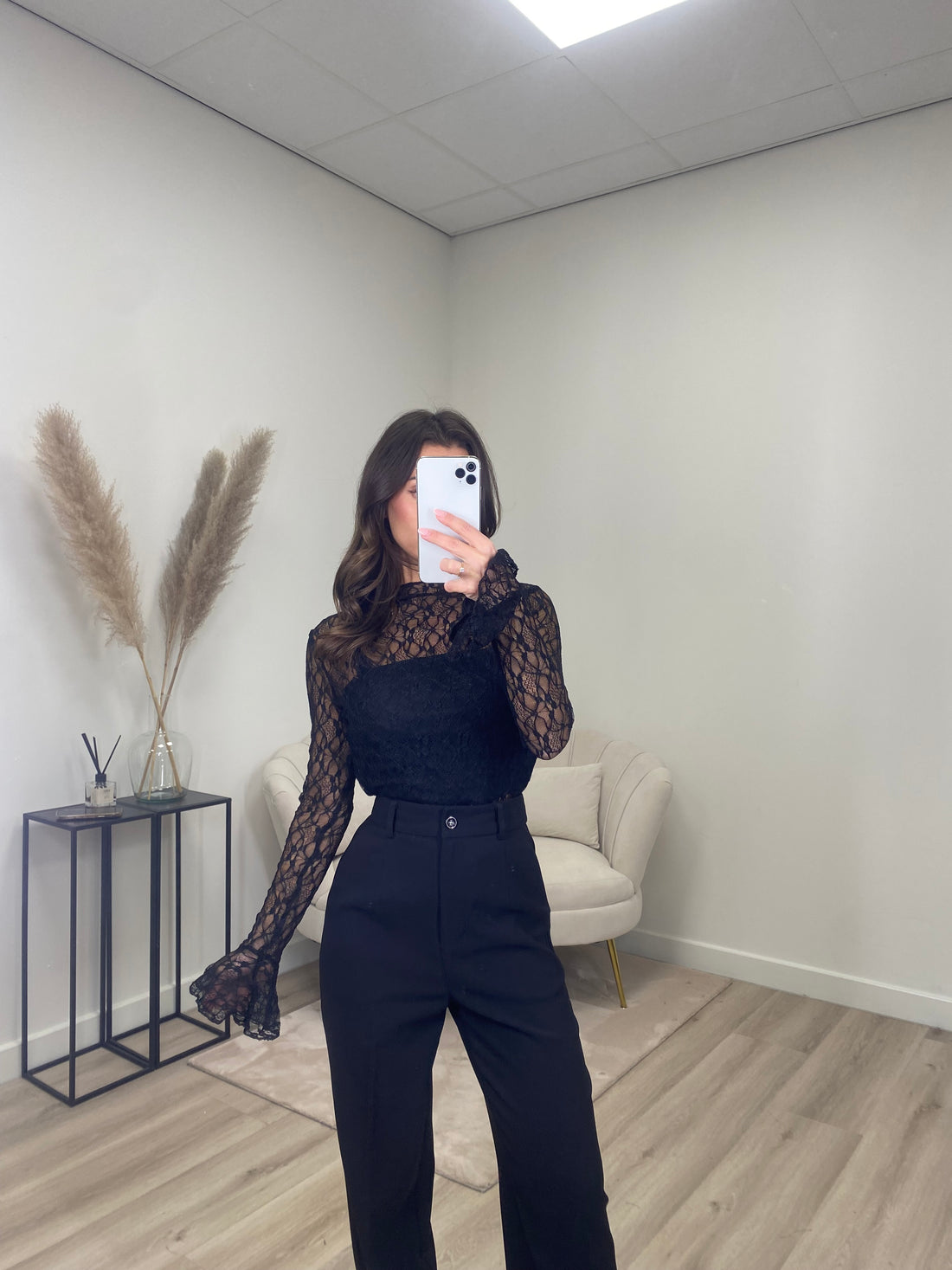 Lace Flare Sleeve Top Zwart