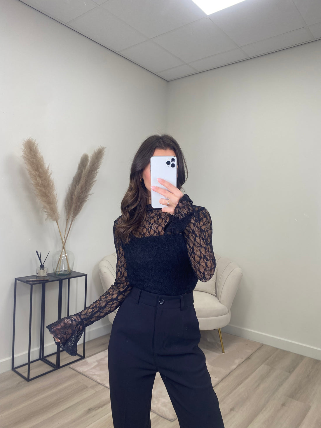 Lace Flare Sleeve Top Zwart