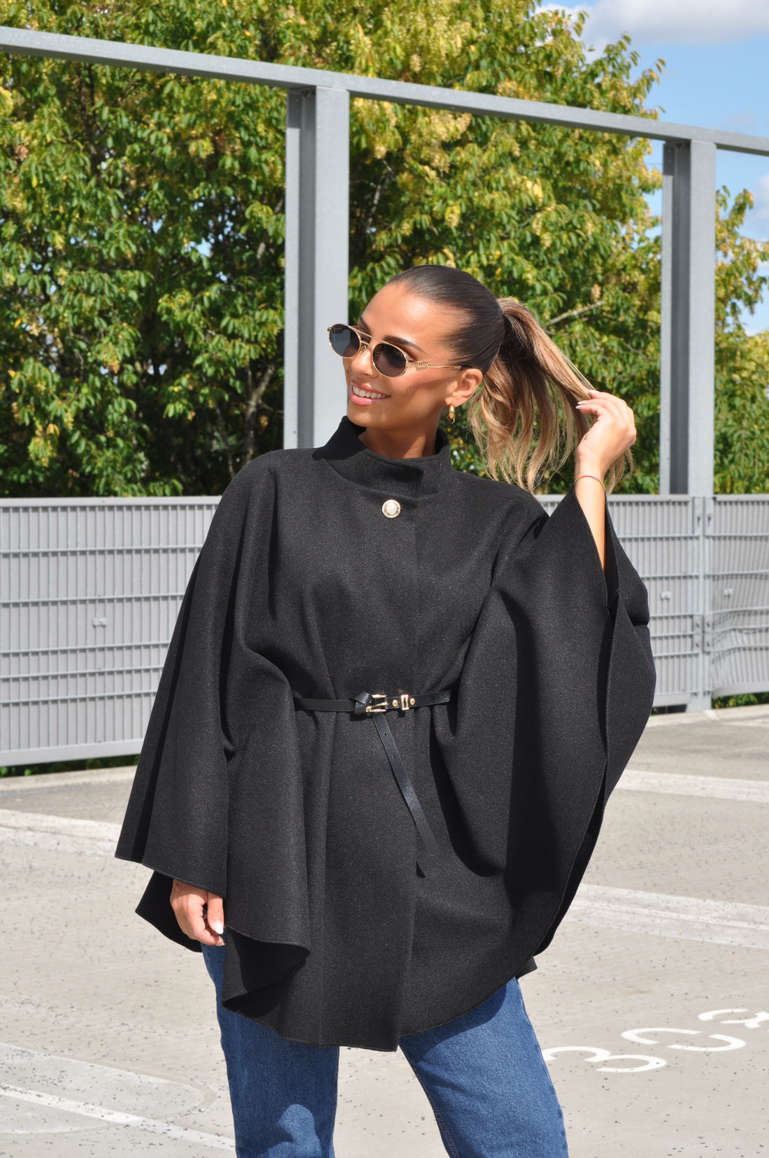 Poncho Chiara Zwart