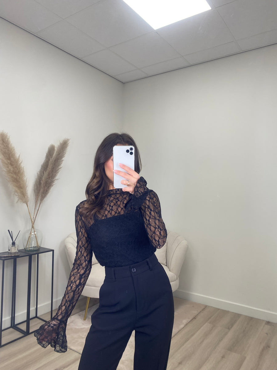 Lace Flare Sleeve Top Zwart
