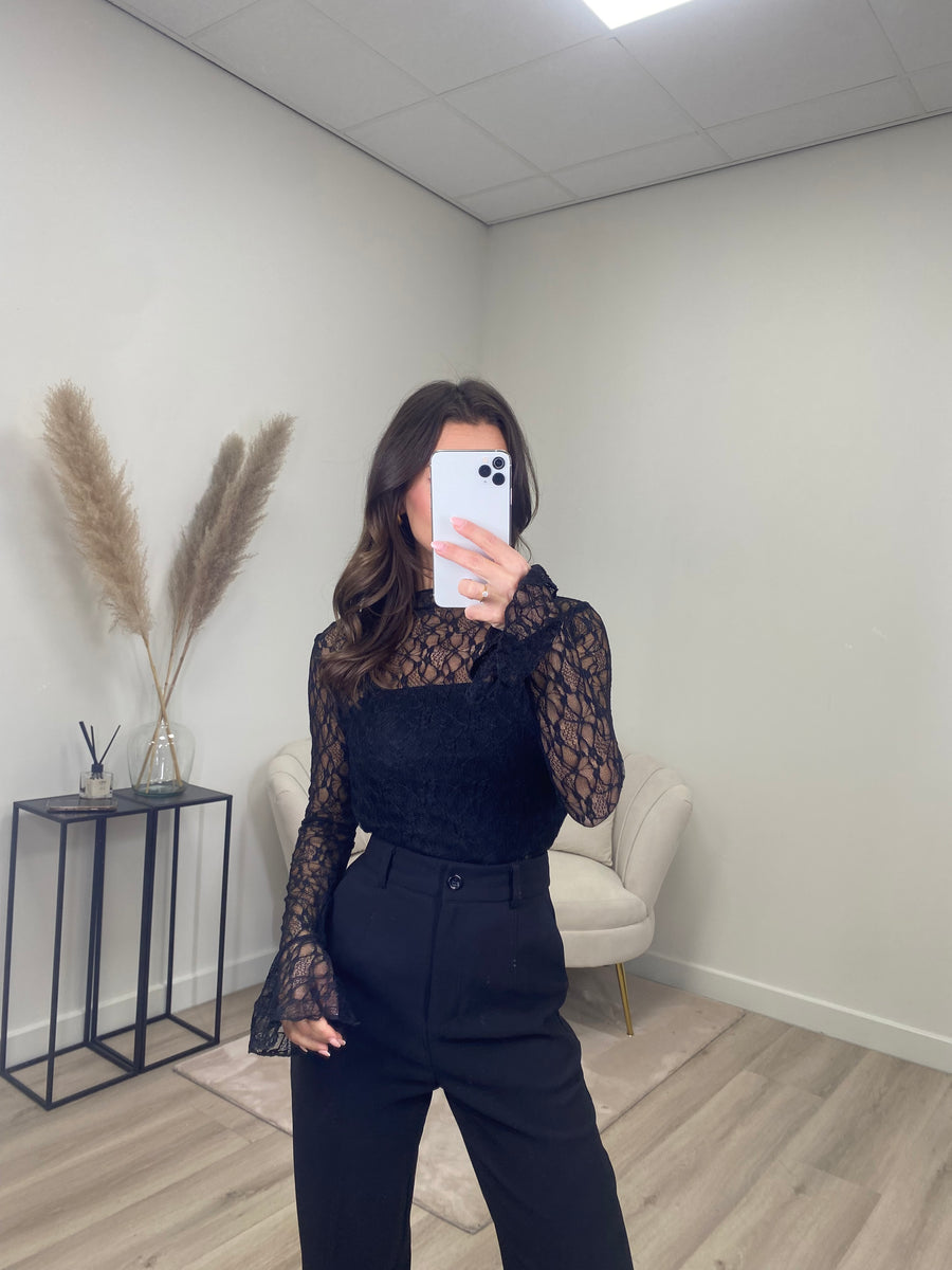 Lace Flare Sleeve Top Zwart