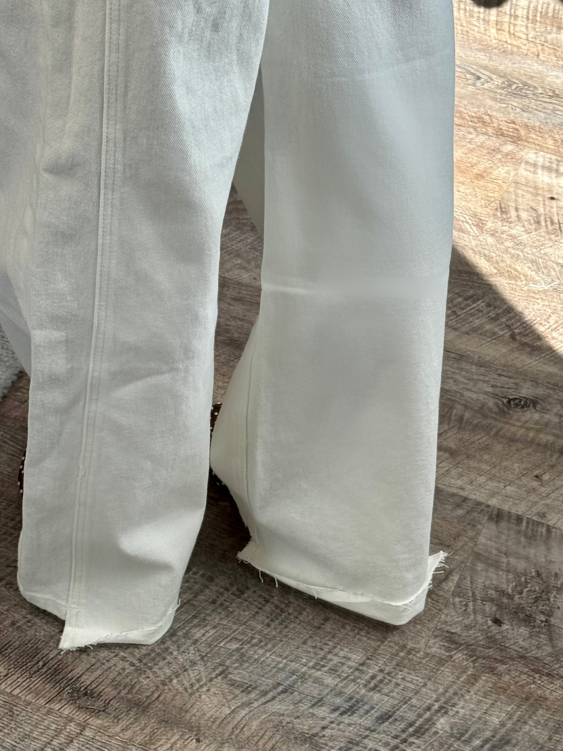 Double White Jeans